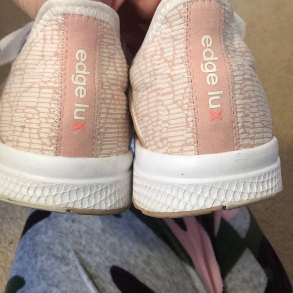 Adidas gym shoes 👟 - Picture 3 of 4